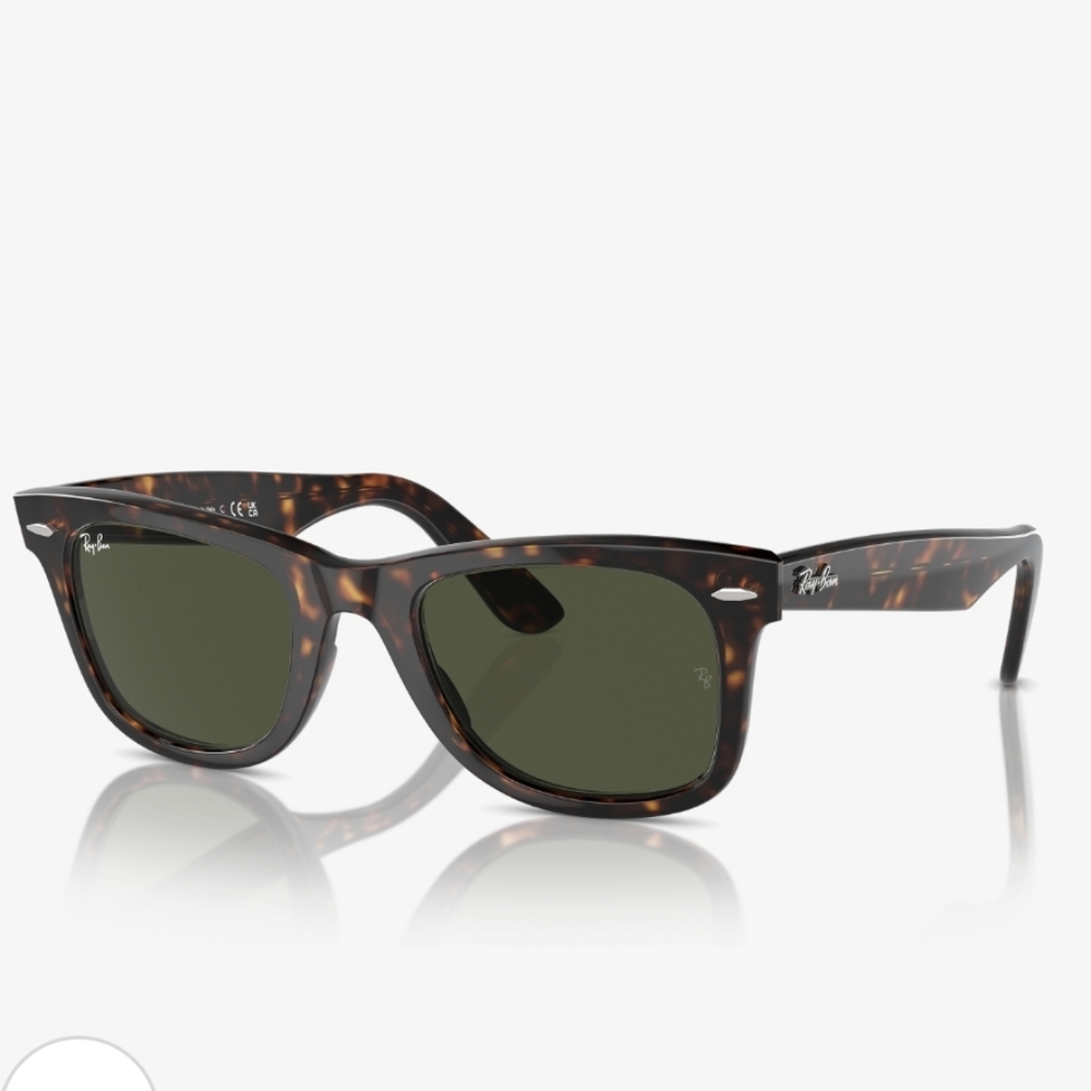 Ray-Ban Original Wayfarer Classic Sunglasses In Tortoise Frame And Green Lens